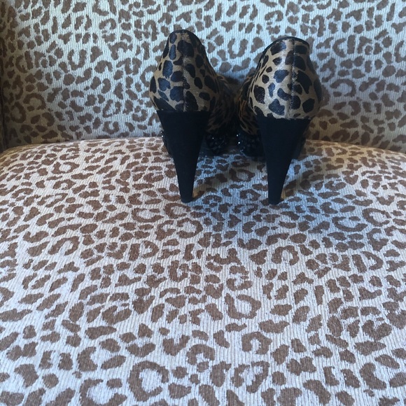 Sam Edelman Leopard Studded Platform Pump - Picture 3 of 4